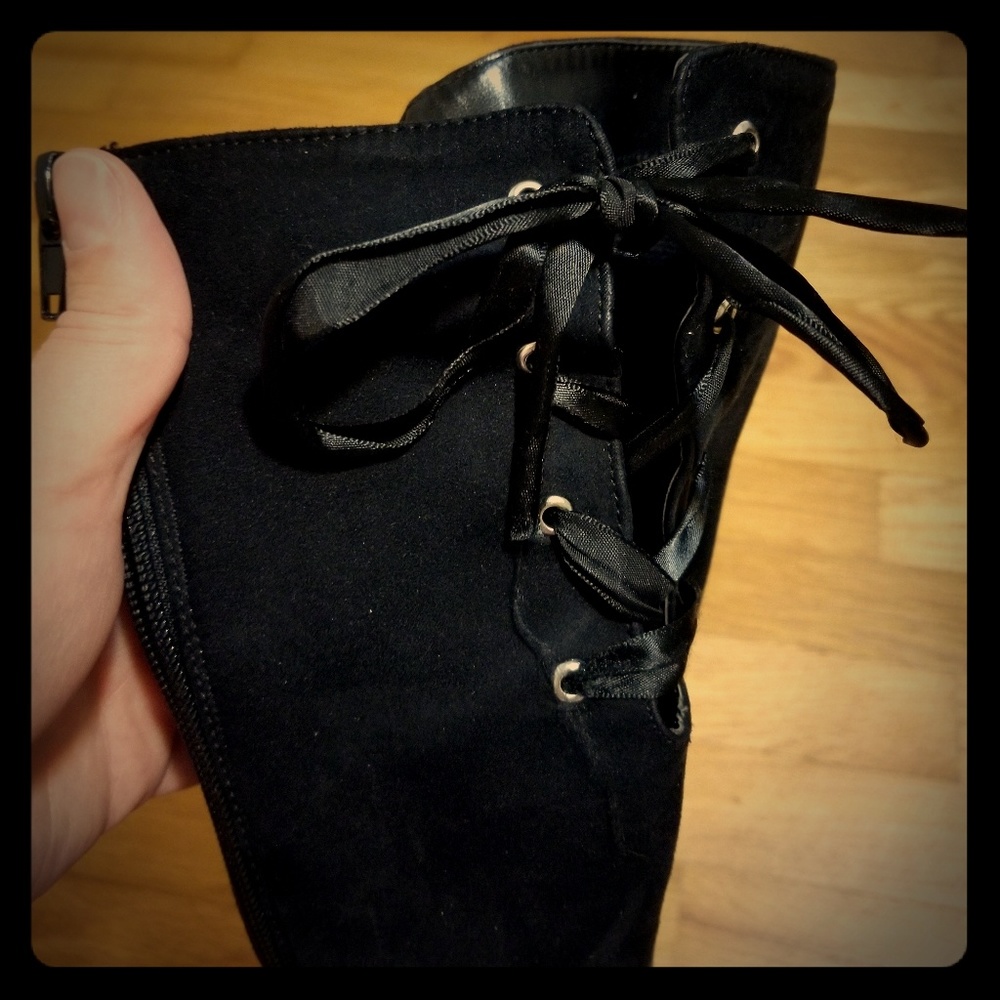 Knee high boots Size 7.5